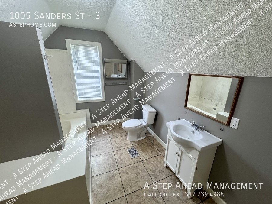 1005 Sanders St Unit 3 - 1 Bed/1 Bath Unit property image