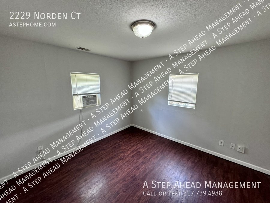 2229 Norden Ct -2 Bed/1 Bath Duplex - Recently Renovated & Move in property image