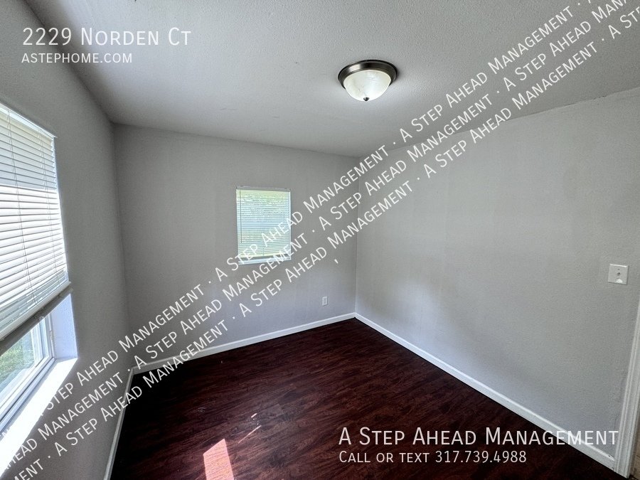 2229 Norden Ct -2 Bed/1 Bath Duplex - Recently Renovated & Move in property image