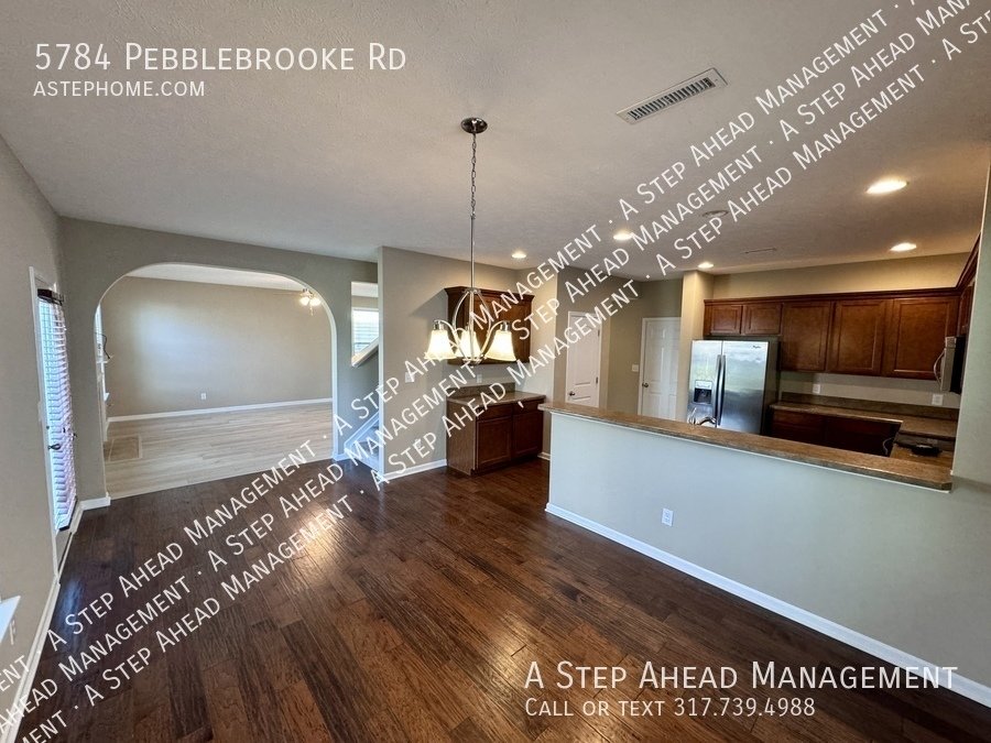 5784 Pebblebrooke-3 Bed/2.5 in Whitestown property image