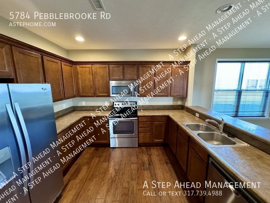 5784 Pebblebrooke-3 Bed/2.5 in Whitestown property image