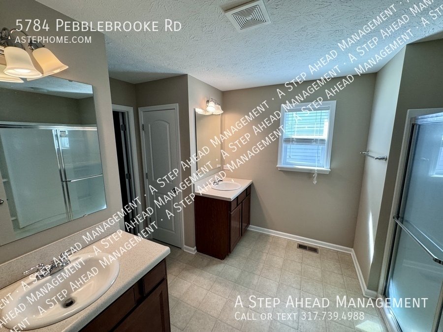 5784 Pebblebrooke-3 Bed/2.5 in Whitestown property image