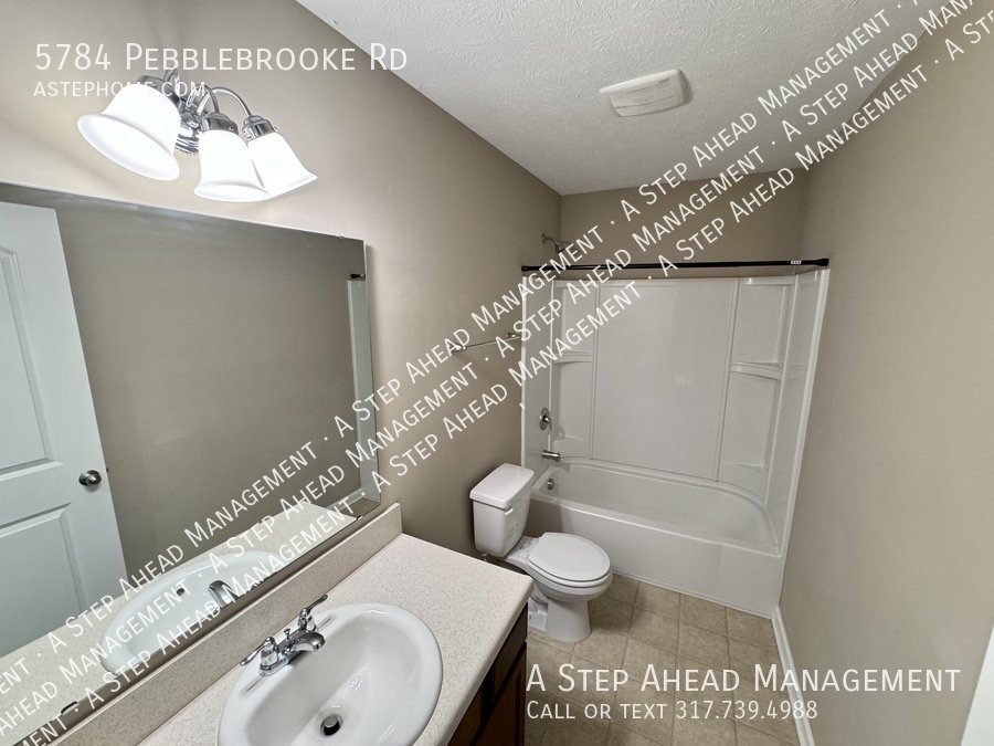 5784 Pebblebrooke-3 Bed/2.5 in Whitestown property image