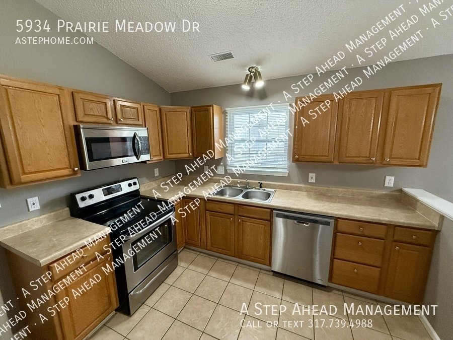 5934 Prairie Meadow-3 bed/2 bath ranch in Decatur Township property image